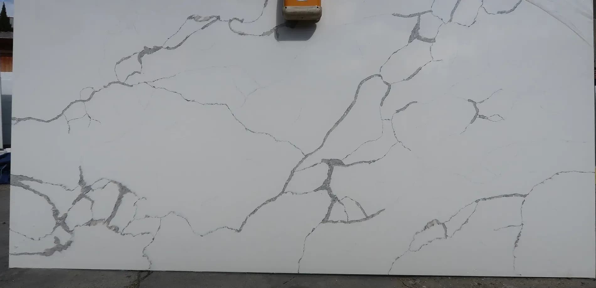 iStone Calacatta