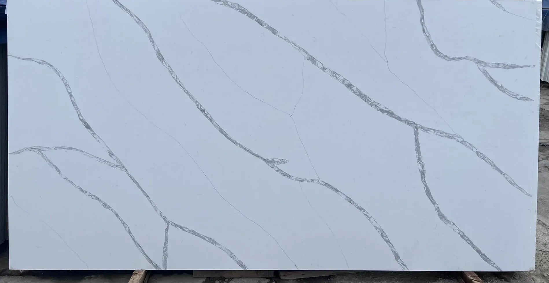 iStone River White