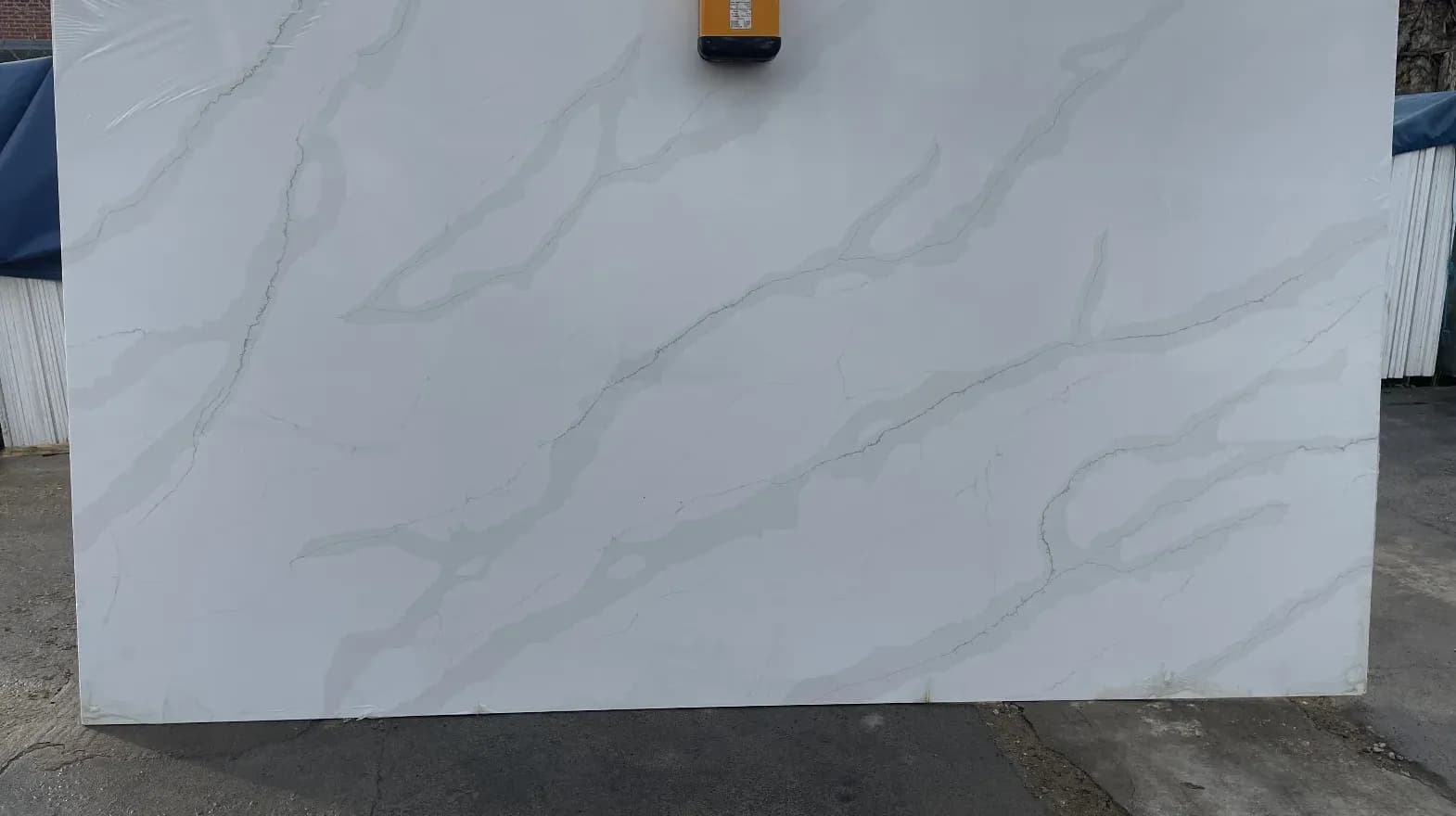 iStone Calacatta Auric