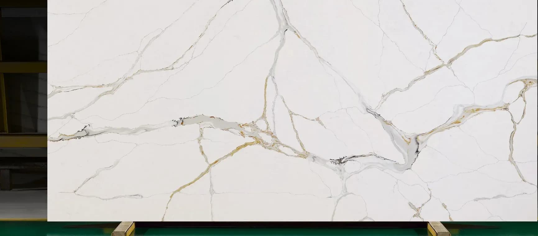 iStone Calacatta Everest