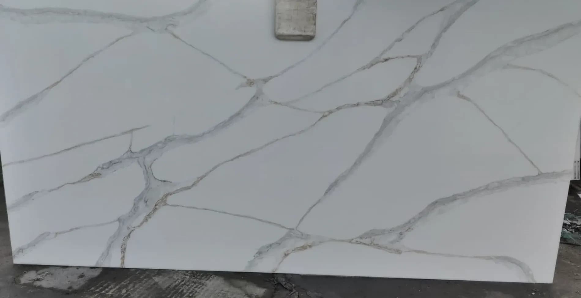 iStone Calacatta Imperial