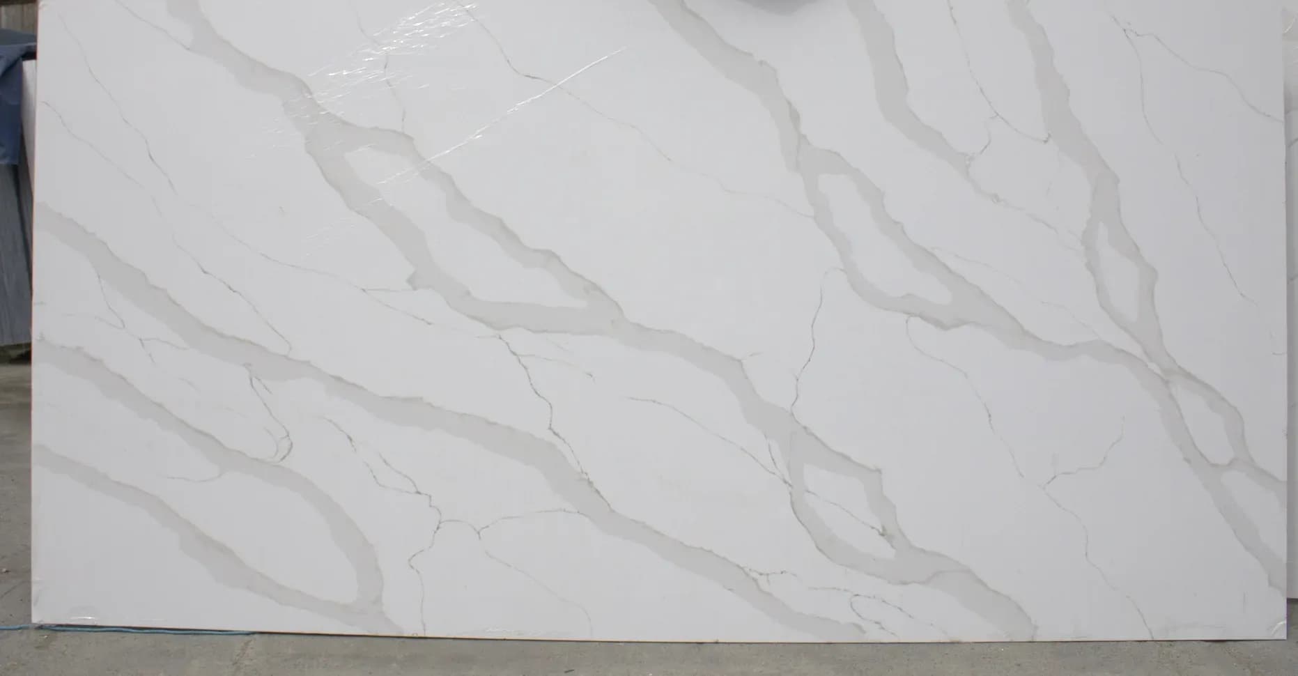 iStone Calacatta Storm
